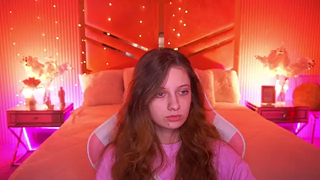 CuteeFoxy online show from April 10, 2026, 1:27 pm