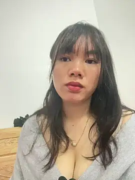 hanaa-show online show from November 16, 2025, 1:39 pm