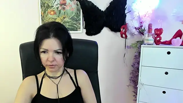 Snapshot of Mollybloom40 chatting on March 11, 2026, 7:36 am Mollybloom40 online show from March 11, 2026, 7:36 am