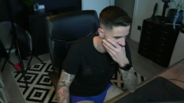 monsieurguitsxxx online show from January 7, 2026, 11:23 am