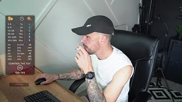 Snapshot of monsieurguitsxxx chatting on March 9, 2026, 12:53 pm monsieurguitsxxx online show from March 9, 2026, 12:53 pm