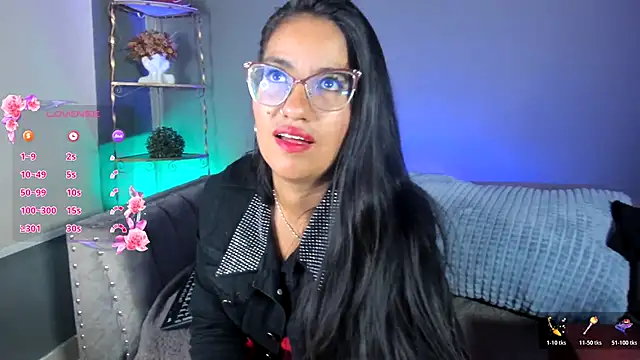 Snapshot of charlhot_ chatting on November 3, 2025, 12:17 pm charlhot online show from November 3, 2025, 12:17 pm