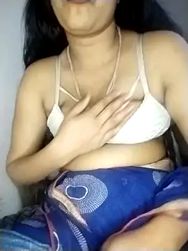 Snapshot of strip_queennn chatting on February 17, 2026, 6:25 pm strip queennn online show from February 17, 2026, 6:25 pm