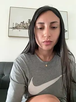 itsmiasofia online show from February 25, 2026, 7:45 pm