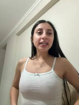 itsmiasofia online show from July 19, 2026, 1:42 am