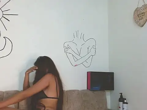 Snapshot of MIS_CINNA_ chatting on October 18, 2025, 4:59 am MIS CINNA online show from October 18, 2025, 4:59 am