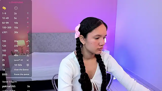 Snapshot of ZairaGlow chatting on November 10, 2025, 11:53 am ZairaGlow online show from November 10, 2025, 11:53 am