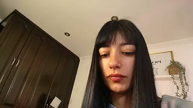  TiniWild online show from November 19, 2025, 12:49 pm