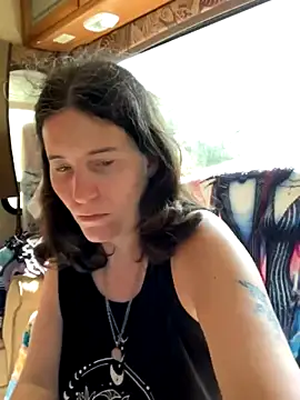 JT83FL online show from October 23, 2025, 6:28 pm