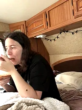 JT83FL online show from October 28, 2025, 2:53 pm