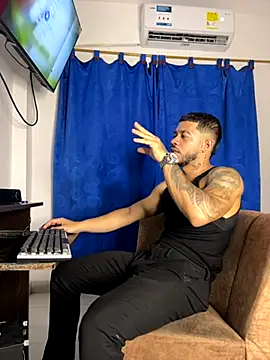 Kylian Alessandro online show from November 15, 2025, 4:32 am