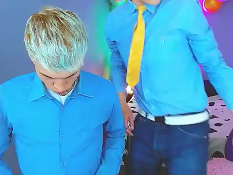 Snapshot of Latin_boysxxxx chatting on October 30, 2025, 11:38 pm Latin boysxxxx online show from October 30, 2025, 11:38 pm