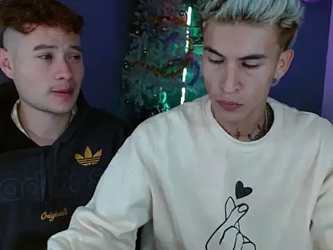 Snapshot of Latin_boysxxxx chatting on November 5, 2025, 6:57 am Latin boysxxxx online show from November 5, 2025, 6:57 am