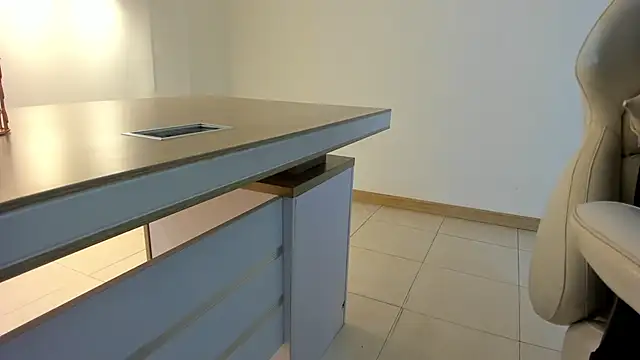 AnnieAndLeandro online show from January 8, 2026, 8:11 pm