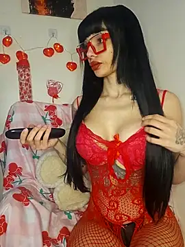 LucyMiax online show from February 12, 2026, 1:28 pm