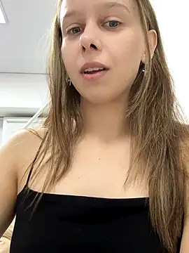 Snapshot of Ya_Siro chatting on October 25, 2025, 1:07 pm Ya Siro online show from October 25, 2025, 1:07 pm