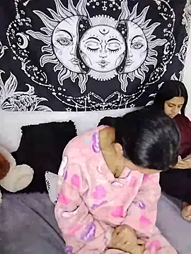 Snapshot of abby_n_emily chatting on July 17, 2026, 9:30 pm abby n emily online show from July 17, 2026, 9:30 pm