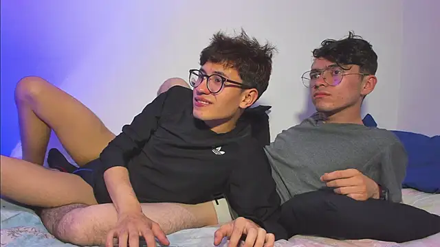 Snapshot of dani_angel_dark chatting on November 6, 2025, 1:39 am dani angel dark online show from November 6, 2025, 1:39 am