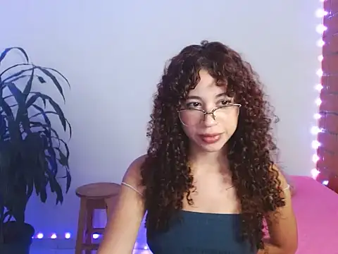 Snapshot of Medussa3033 chatting on October 16, 2025, 10:44 pm Medussa3033 online show from October 16, 2025, 10:44 pm