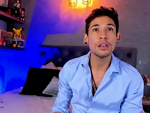 Snapshot of MaxHuston chatting on October 15, 2025, 5:07 am MaxHuston online show from October 15, 2025, 5:07 am