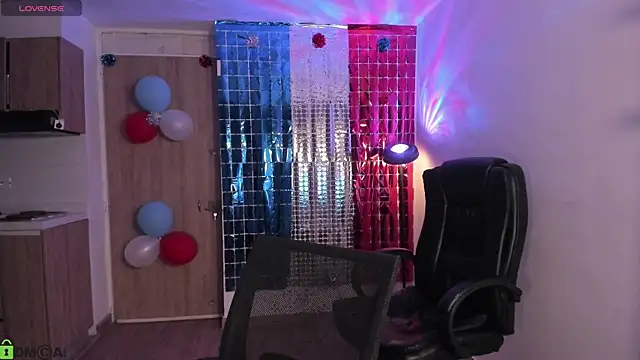 Mikeyvioleta  online show from July 17, 2026, 8:21 am