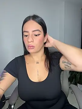 Emily Kurth23 online show from November 29, 2025, 11:19 pm