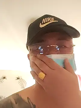 caige8888 online show from October 16, 2025, 3:51 am