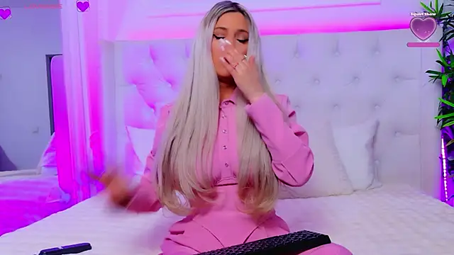 AriannaSins online show from March 4, 2026, 1:28 pm