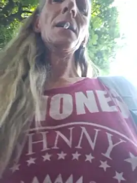 Snapshot of Cheryl_F chatting on June 20, 2026, 5:05 pm Cheryl F online show from June 20, 2026, 5:05 pm