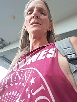 Snapshot of Cheryl_F chatting on July 12, 2026, 6:21 pm Cheryl F online show from July 12, 2026, 6:21 pm