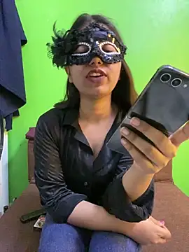 darkdoll007 online show from April 4, 2026, 8:34 am