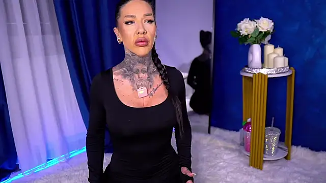 ScarletNoir online show from April 2, 2026, 5:16 am