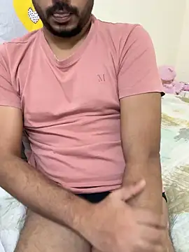 Handsome8677 online show from October 29, 2025, 11:56 am