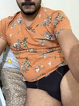 Handsome8677 online show from November 16, 2025, 9:48 am