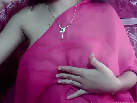 Snapshot of Nilamrani chatting on October 28, 2025, 4:09 pm Nilamrani online show from October 28, 2025, 4:09 pm