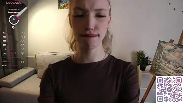 Snapshot of Grace_Glend chatting on June 10, 2026, 10:19 pm Grace Glend online show from June 10, 2026, 10:19 pm