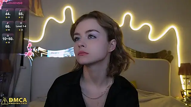 Snapshot of little__emily chatting on October 31, 2025, 10:00 pm little emily online show from October 31, 2025, 10:00 pm