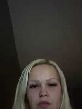 Snapshot of CherryXOX- chatting on October 15, 2025, 6:52 pm CherryXOX- online show from October 15, 2025, 6:52 pm