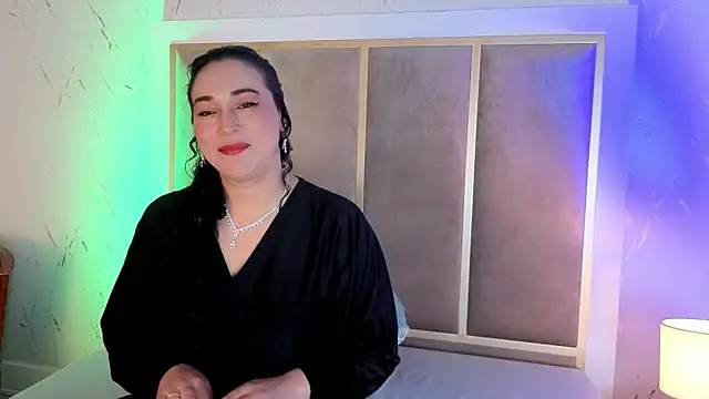 Elizabeth bennett 6 online show from November 2, 2025, 11:56 am