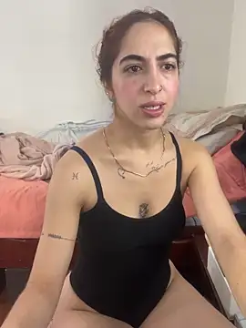 MariamGray1 online show from May 27, 2026, 10:01 am