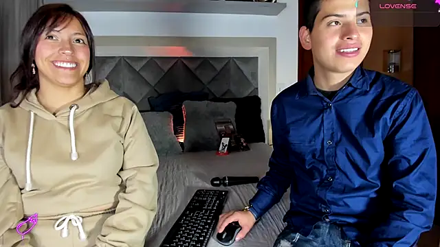 Snapshot of kinkypetite1 chatting on October 30, 2025, 11:44 am kinkypetite1 online show from October 30, 2025, 11:44 am