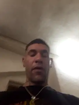 Snapshot of Stormandloganxxx chatting on December 4, 2025, 3:32 pm Stormandloganxxx online show from December 4, 2025, 3:32 pm