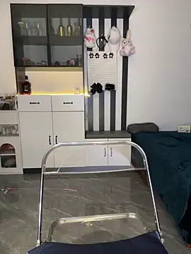 littlesluttycat online show from December 22, 2025, 6:05 pm