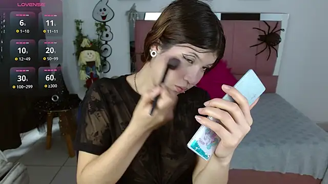 Nahomi f w online show from October 29, 2025, 1:46 pm