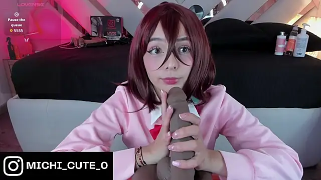 michelle cutee  online show from February 15, 2026, 8:16 pm