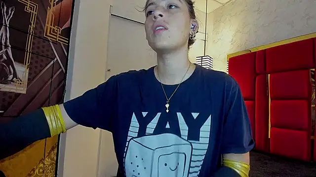 moon winy online show from November 17, 2025, 11:27 am