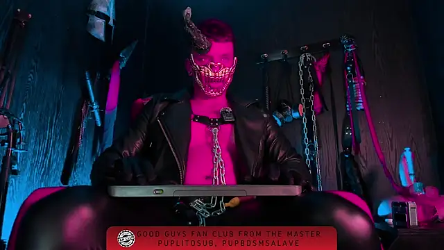 Snapshot of Master_Connor_BDSM chatting on June 20, 2026, 10:23 pm Master Connor BDSM online show from June 20, 2026, 10:23 pm