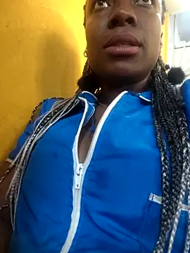 Snapshot of Britany_2-7 chatting on October 20, 2025, 2:17 pm Britany 2-7 online show from October 20, 2025, 2:17 pm