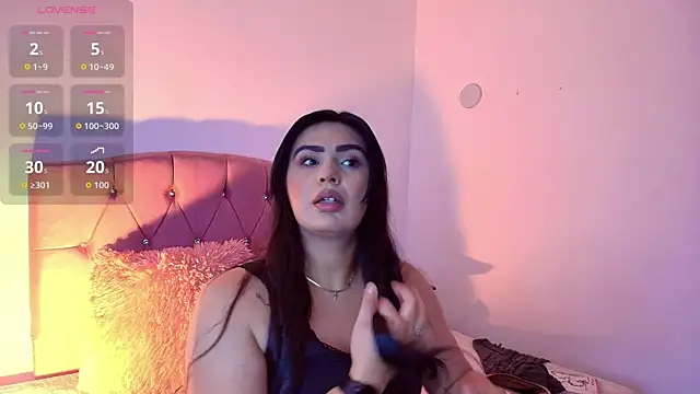 Snapshot of Zaraa_Rush chatting on November 6, 2025, 11:33 am Zaraa Rush online show from November 6, 2025, 11:33 am