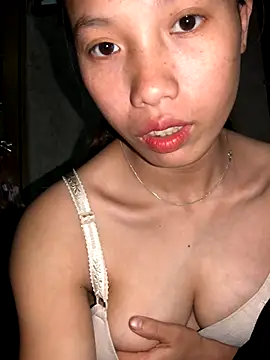 Lily-2k online show from October 24, 2025, 10:50 pm